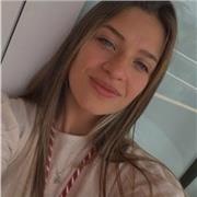 Me defino como una persona responsable, inteligente con ganas de enseñar.